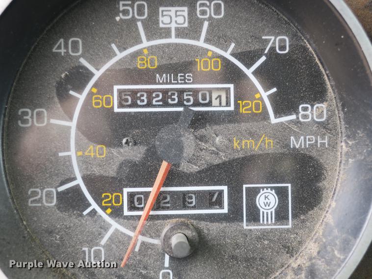 image for item DB8782 1989 Kenworth semi truck