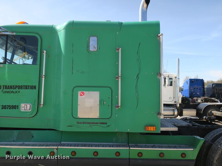 image for item DB8806 1991 Freightliner FLD semi truck