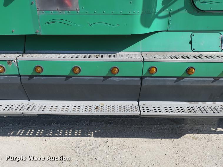 image for item DB8806 1991 Freightliner FLD semi truck