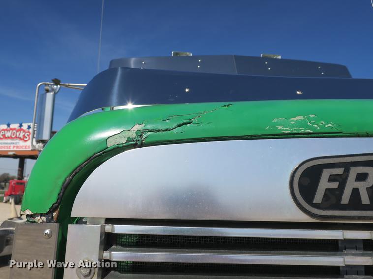 image for item DB8806 1991 Freightliner FLD semi truck