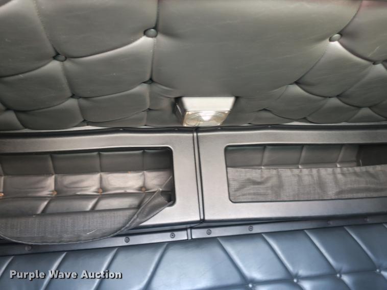 image for item DB8806 1991 Freightliner FLD semi truck