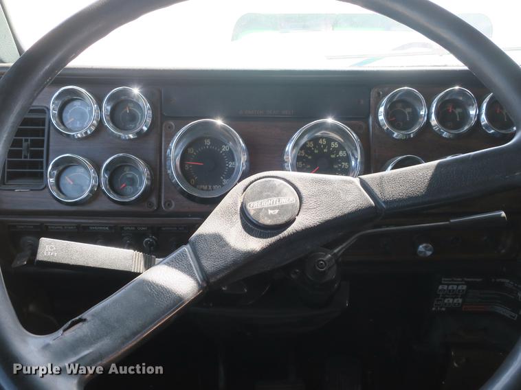 image for item DB8806 1991 Freightliner FLD semi truck