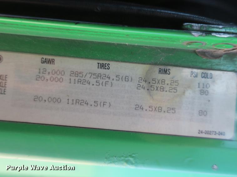 image for item DB8806 1991 Freightliner FLD semi truck