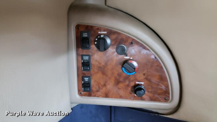 image for item DD4706 2007 International 9400i semi truck