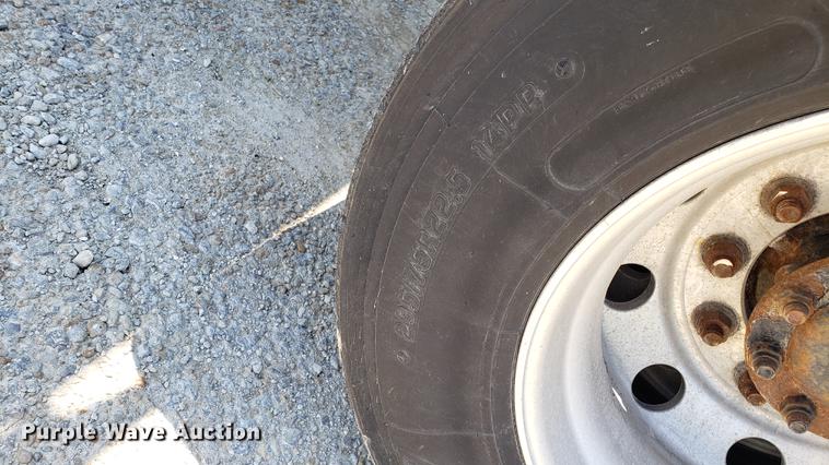 image for item DD4706 2007 International 9400i semi truck