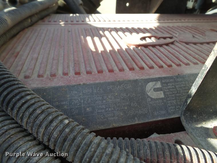 image for item DE1392 2005 Kenworth T600 semi truck