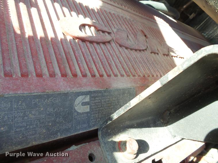 image for item DE1392 2005 Kenworth T600 semi truck