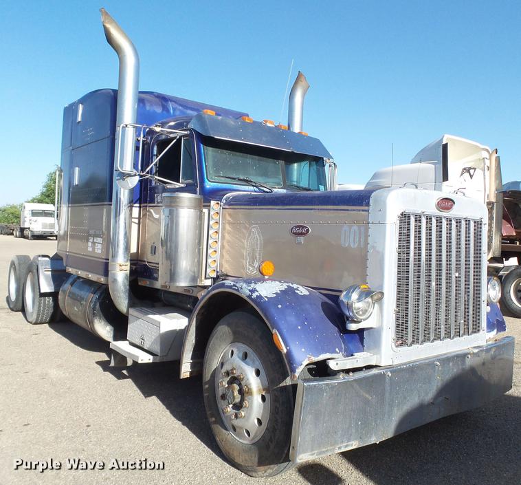 image for item DE1394 1988 Peterbilt 379 semi truck