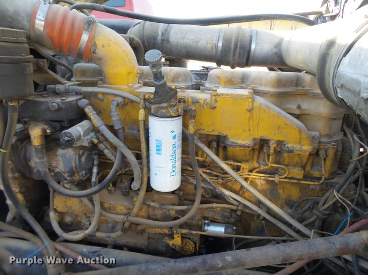 image for item DE1394 1988 Peterbilt 379 semi truck