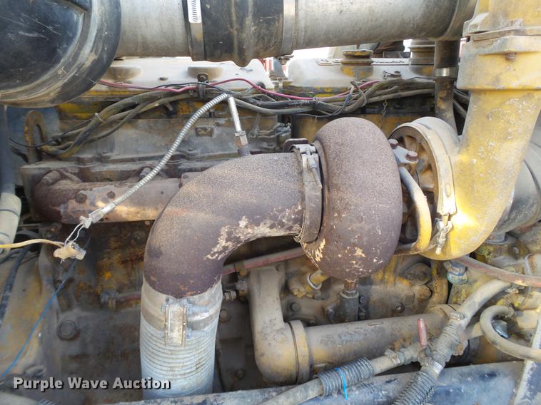 image for item DE1394 1988 Peterbilt 379 semi truck