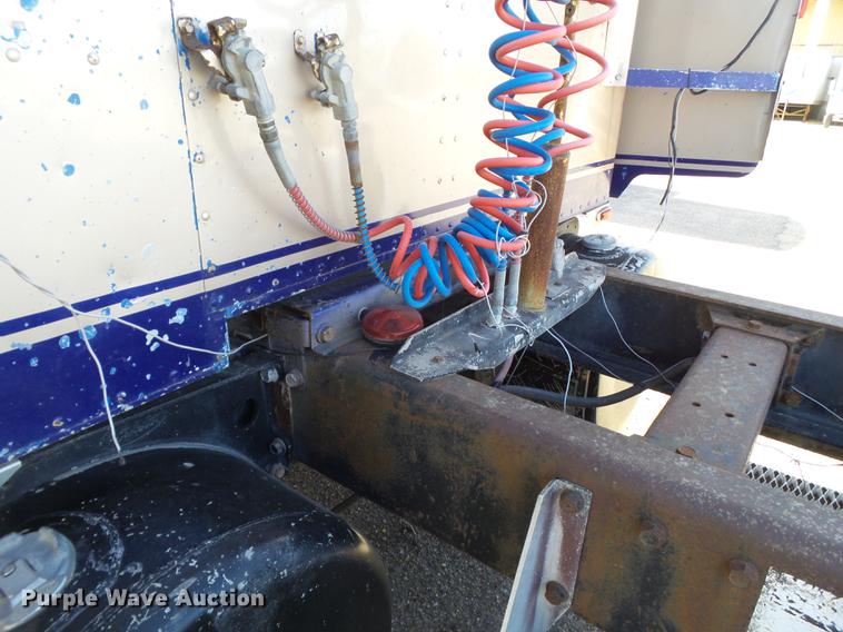 image for item DE1394 1988 Peterbilt 379 semi truck