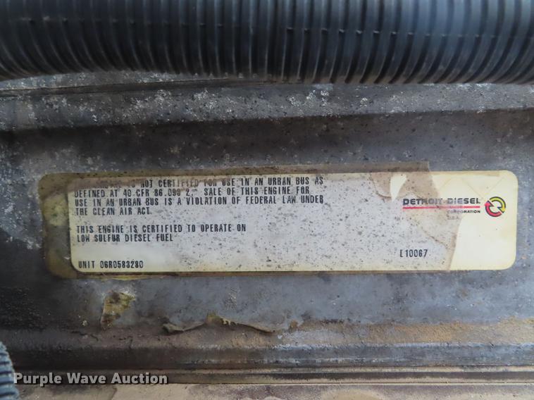 image for item DE3505 2000 Peterbilt 379 semi truck