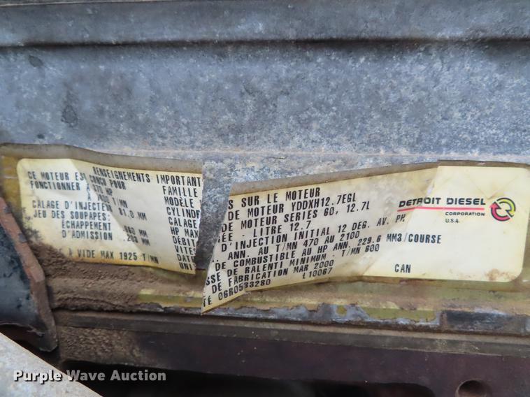 image for item DE3505 2000 Peterbilt 379 semi truck