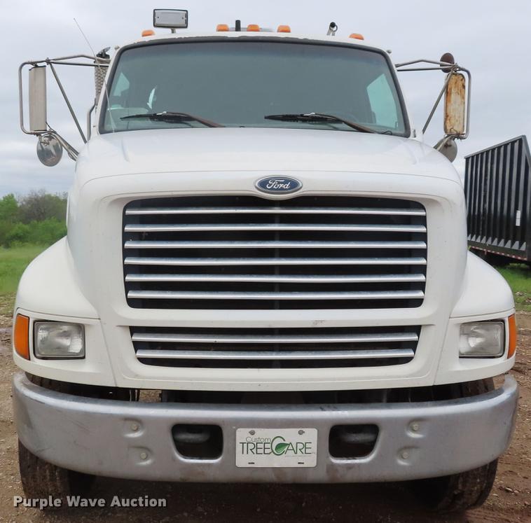 image for item DE3508 1998 Ford LT8513 Louisville 113 semi truck