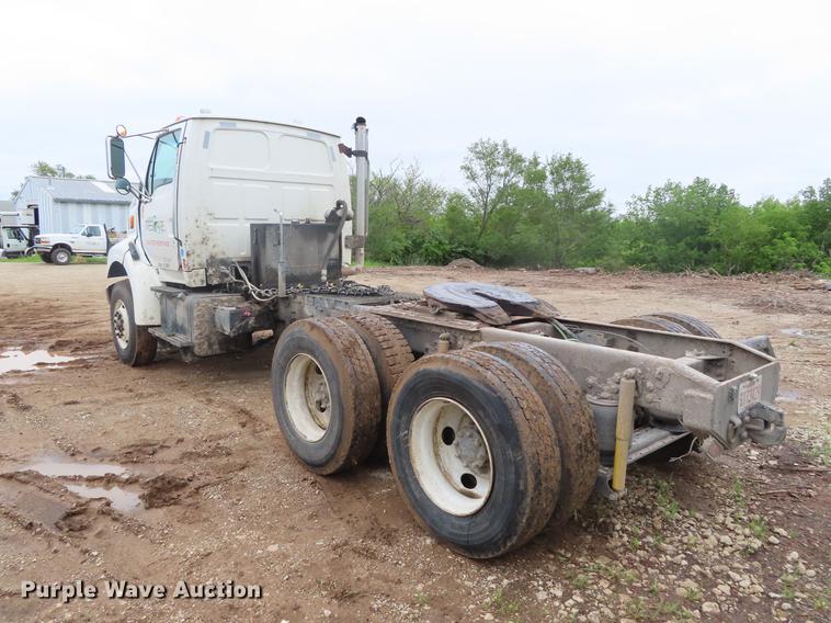 image for item DE3508 1998 Ford LT8513 Louisville 113 semi truck