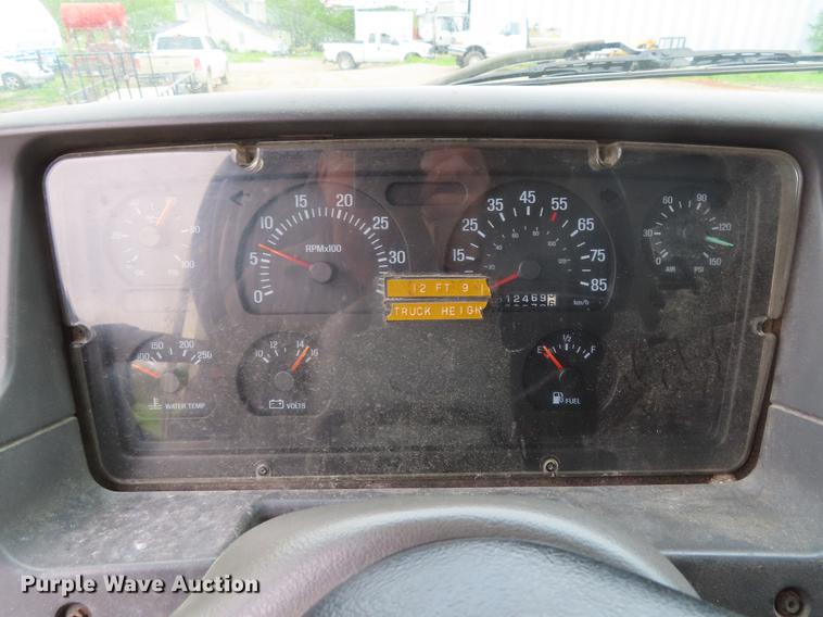 image for item DE3508 1998 Ford LT8513 Louisville 113 semi truck