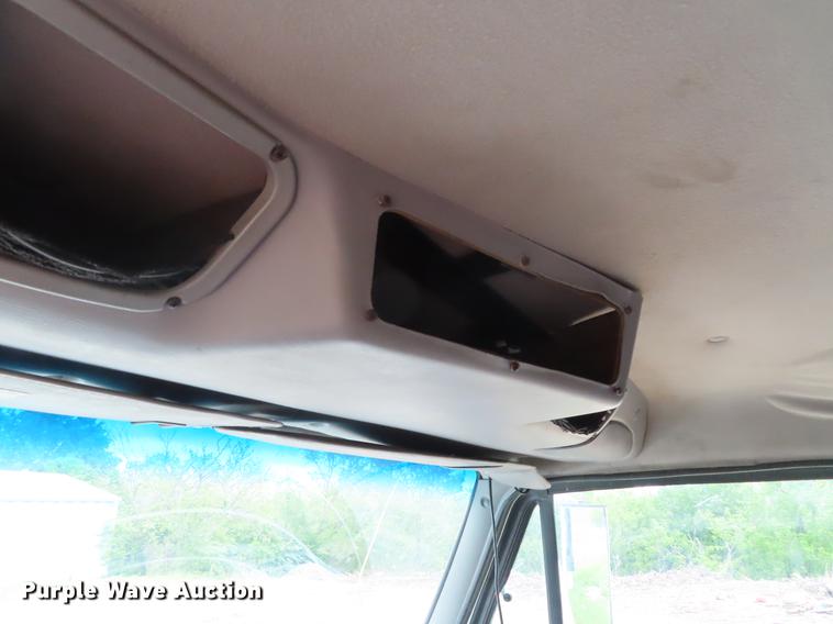 image for item DE3508 1998 Ford LT8513 Louisville 113 semi truck