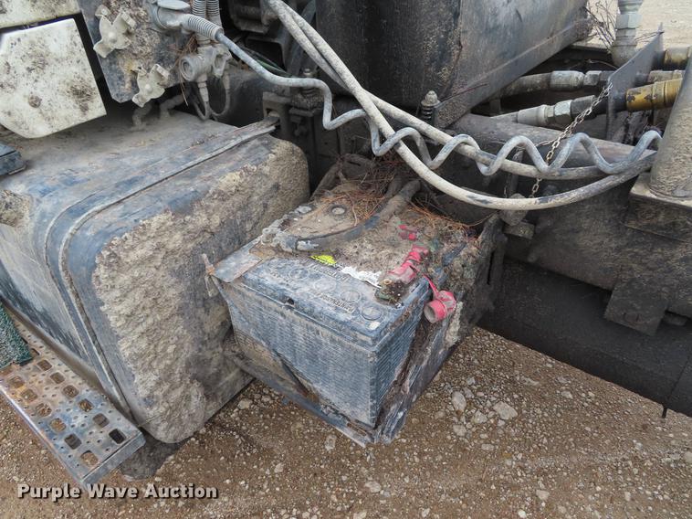 image for item DE3508 1998 Ford LT8513 Louisville 113 semi truck