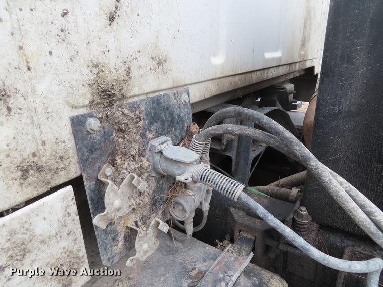 image for item DE3508 1998 Ford LT8513 Louisville 113 semi truck