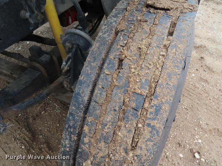 image for item DE3508 1998 Ford LT8513 Louisville 113 semi truck