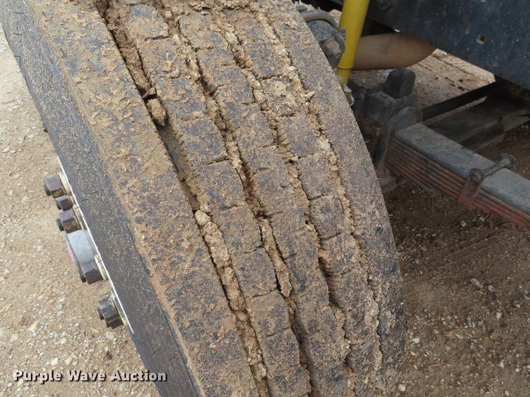 image for item DE3508 1998 Ford LT8513 Louisville 113 semi truck