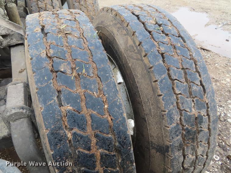 image for item DE3508 1998 Ford LT8513 Louisville 113 semi truck