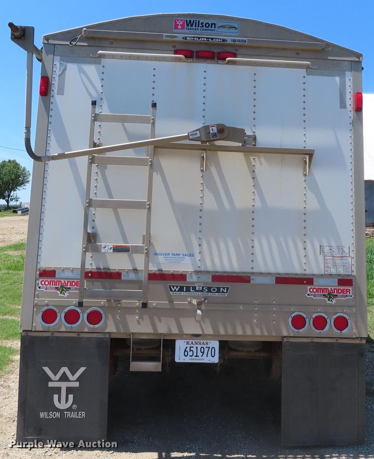 image for item DE3517 2012 Wilson DWH-550C double hopper bottom grain trailer