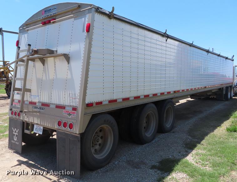 image for item DE3517 2012 Wilson DWH-550C double hopper bottom grain trailer