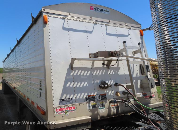 image for item DE3517 2012 Wilson DWH-550C double hopper bottom grain trailer