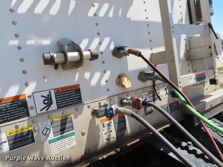 image for item DE3517 2012 Wilson DWH-550C double hopper bottom grain trailer