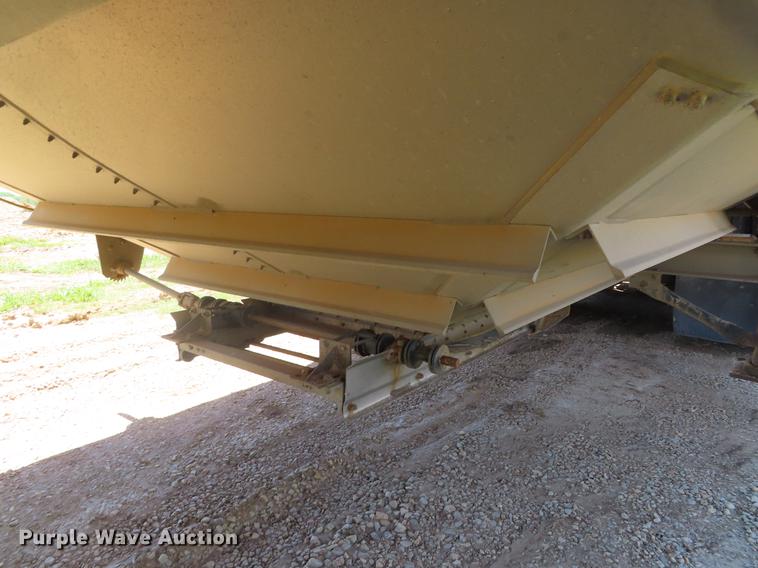 image for item DE3517 2012 Wilson DWH-550C double hopper bottom grain trailer