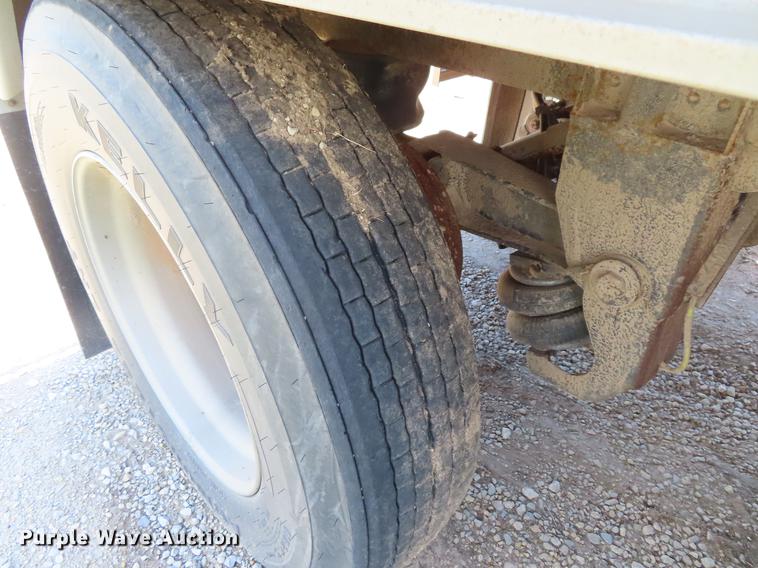 image for item DE3517 2012 Wilson DWH-550C double hopper bottom grain trailer