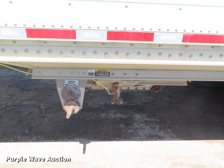 image for item DE3517 2012 Wilson DWH-550C double hopper bottom grain trailer