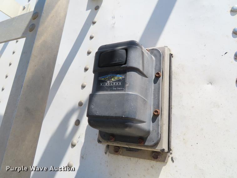 image for item DE3517 2012 Wilson DWH-550C double hopper bottom grain trailer