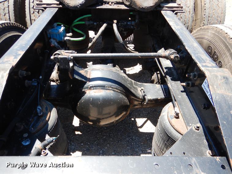 image for item DE3963 2007 International 9400i semi truck