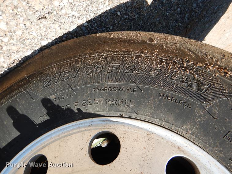 image for item DE3963 2007 International 9400i semi truck