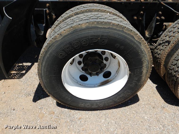 image for item DE3963 2007 International 9400i semi truck