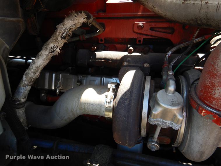 image for item DE3963 2007 International 9400i semi truck