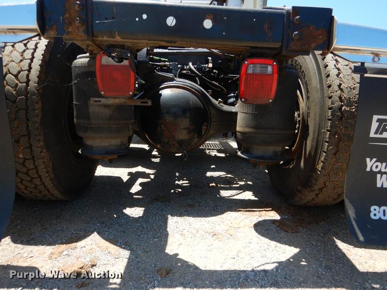 image for item DE3964 2006 International 9900i semi truck