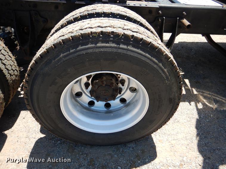 image for item DE3964 2006 International 9900i semi truck