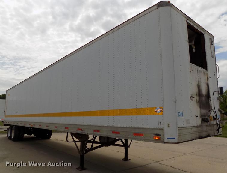 image for item DE7672 2001 Utility VS2RX refrigerated van trailer