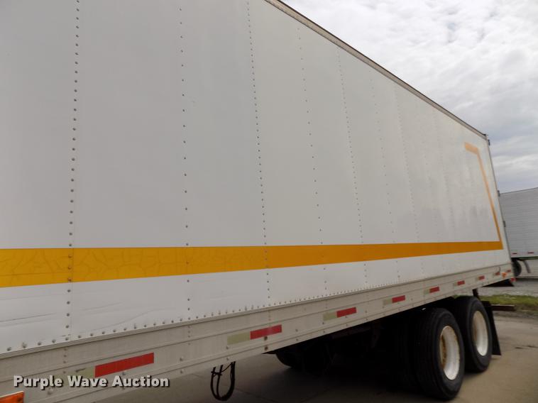image for item DE7672 2001 Utility VS2RX refrigerated van trailer