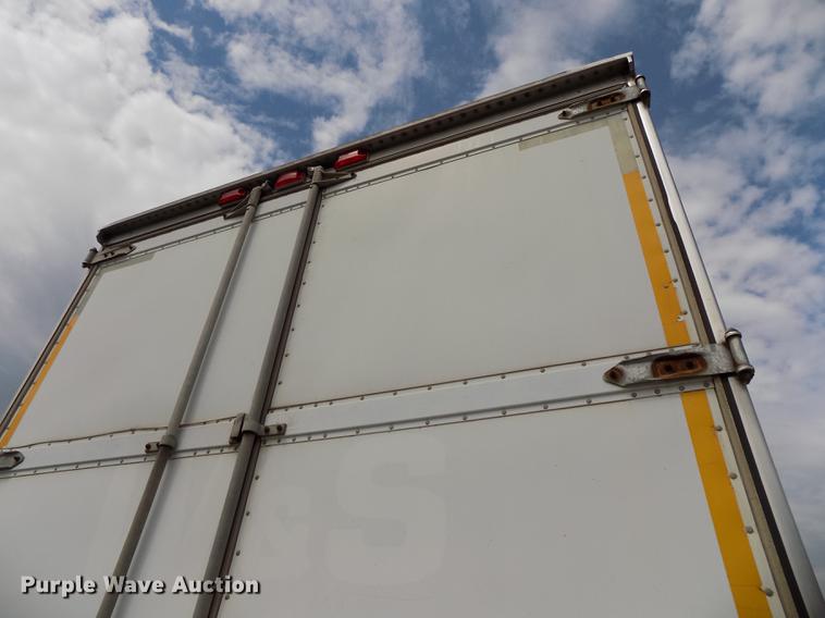 image for item DE7672 2001 Utility VS2RX refrigerated van trailer