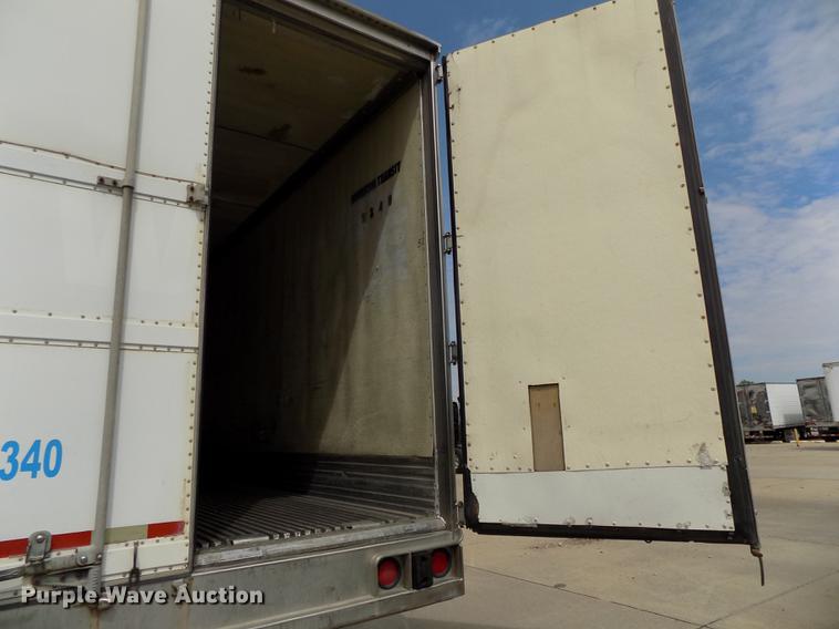 image for item DE7672 2001 Utility VS2RX refrigerated van trailer
