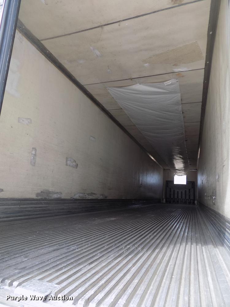 image for item DE7672 2001 Utility VS2RX refrigerated van trailer