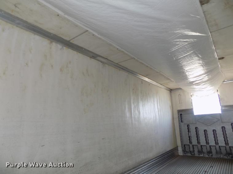 image for item DE7672 2001 Utility VS2RX refrigerated van trailer