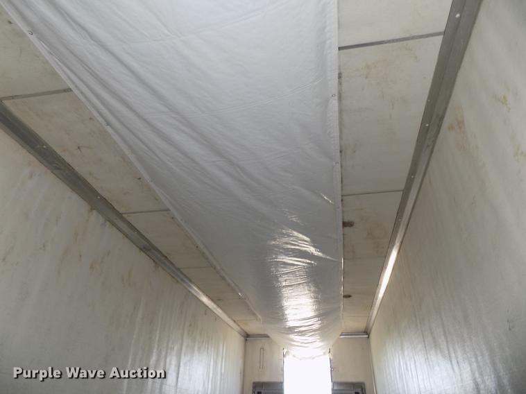 image for item DE7672 2001 Utility VS2RX refrigerated van trailer