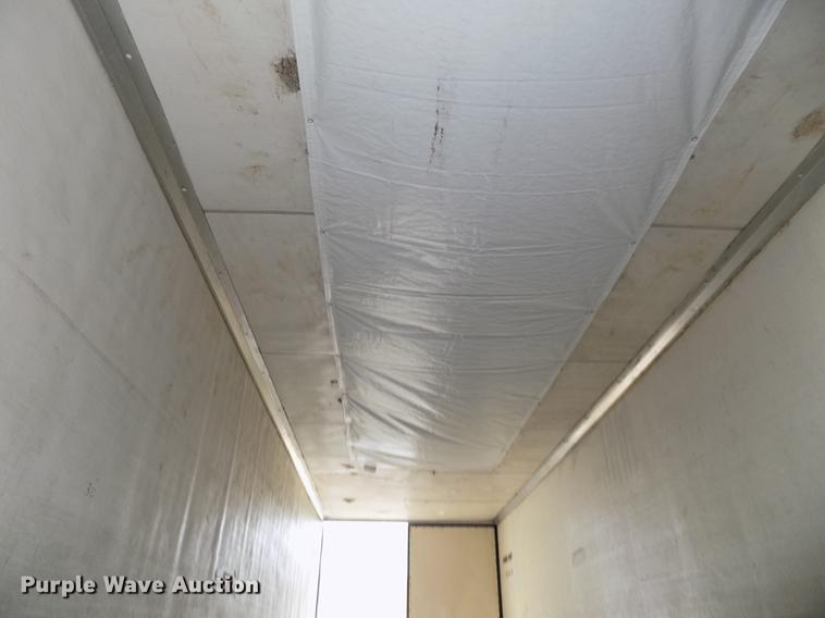 image for item DE7672 2001 Utility VS2RX refrigerated van trailer