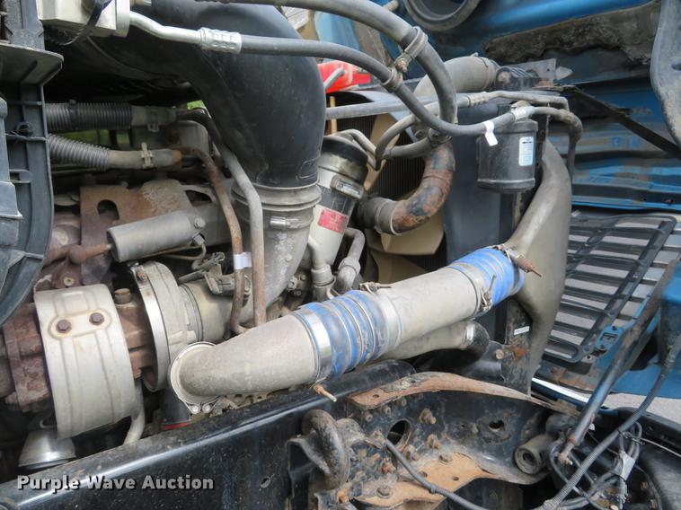 image for item DE8052 2009 Freightliner Cascadia semi truck