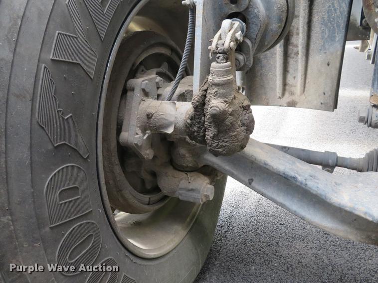 image for item DE8052 2009 Freightliner Cascadia semi truck